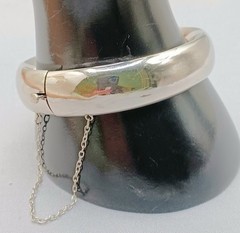 Vintage Whiting & Davis Bracelet Silver Tone Hinged Bangle Safety Chain 7″