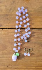 VINTAGE ROSEBUD LAMPWORK ART GLASS PENDANT OPAL LILAC GLASS NECKLACE SET ARTISAN