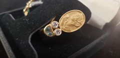 Vintage 18k gold earrings, three stones, with face portrait on it .16 otz
