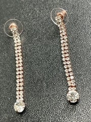 Vintage 2.4” Crystal Rhinestone Rose Gold Colored Metal Dangle Earrings