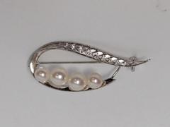 VTG Sterling Silver Brooch 1.75in Leaf Pod 4 Cultured Ivory Pearls MCM 5g Estate