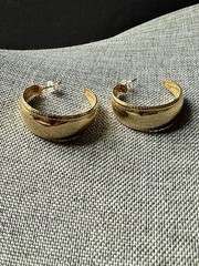 Vtg. Half Hoop Earrings Gold Tone Classic Minimalist Career Capsule Workwear Mod