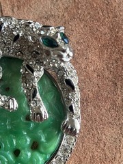 Beautiful Vintage KENNETH LANE Asian Leopard Jade Glass Rhinestone Brooch/Pin