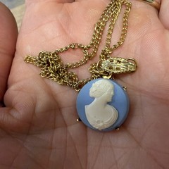 Vintage Cameo Necklace Pendant Blue Gold tone Acrylic