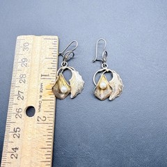 Vintage Earrings Calla Lily Pearl Leaf Textured Silver Tone 1.5 inches