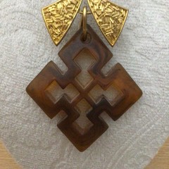 Quatrefoil Pendant Necklace Amber Color Lucite Metal Textured & Beaded Chain