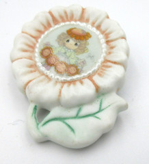 VTG SIGNED 1998 PMI CHINA Precious Moments white faux pearl flower brooch pin