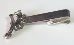 Vtg Silver-tone Tie Bar Clip: Sullen Man in Top Hat Holding Bent Street Lamp