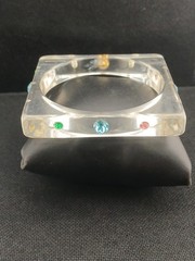 MID-CENTURY Clear Square lucite multicolor inset faceted stones bangle bracelet