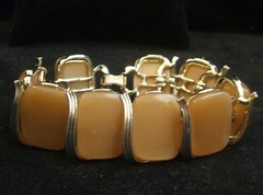 Vintage Lisner Thermoset Lucite Cafe Au Lait Bracelet 7 1/4 Inch by 7/8 Inch