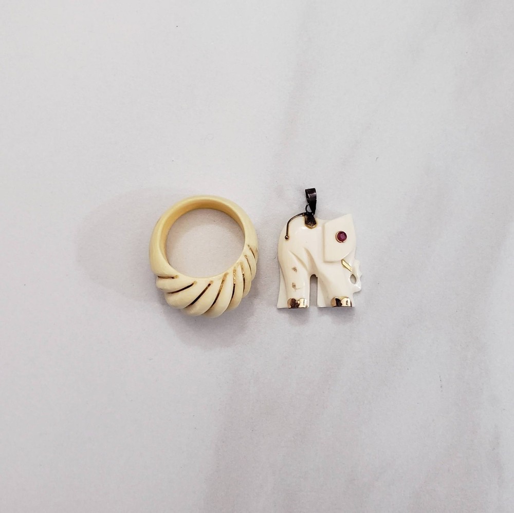 Vintage Carved Ribbed Ring Size 7 & Elephant Pendant