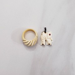 Vintage Carved Ribbed Ring Size 7 & Elephant Pendant