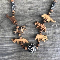 Vintage African Tribal Chunky Beaded Wood Hand Carved Safari Animal Necklace