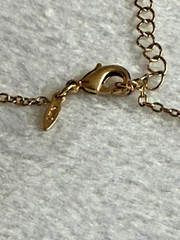 Avon Gold Tone Openwork Lotus Flower Pendant Necklace Blue Bead NWT 20″