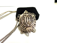 vintage silver filigree turtle hinged box necklace sz 36 in lg wgt 29.3 grams