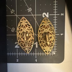 Cameo Brass Gold Tone Victorian Style Fashion Earrings Vintage 1950s-1970s