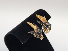 Vintage Mode Art Black & Gold Tone Leaf Bracelet, Brooch, Clip Earrings Set