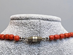 1930s Antique Red Coral Faceted Beads Beaded single Strand Necklace Choker 30gr