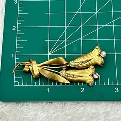Vintage Antique Tulip Brooch Gold Tone Flower Trombone Clasp 2.75″ AS IS