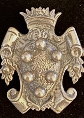 Beautiful antique 19th century brooch depicts the House of the Medici. Silver k