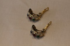 LES BERNARD VINTAGE GLASS CABACHON CLIPON EARRINGS