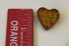 Vintage Maximal Art Pin MOTHER Heart Gold Tone Brooch John Wind Jewelry 1″ NWoT