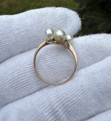Vtg.10K Solid Yellow Gold ring High Luster 5.2mm to 6.1mm Pearls Ring ,Sz:9.5
