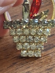Vintage Mid Century Rhinestone Flower Basket Broach 60 + Years