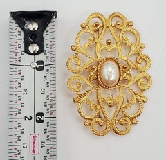 VTG Premier Designs Brooch 2.5in Gold Tone Faux Pearl Filigree Victorian FLAW