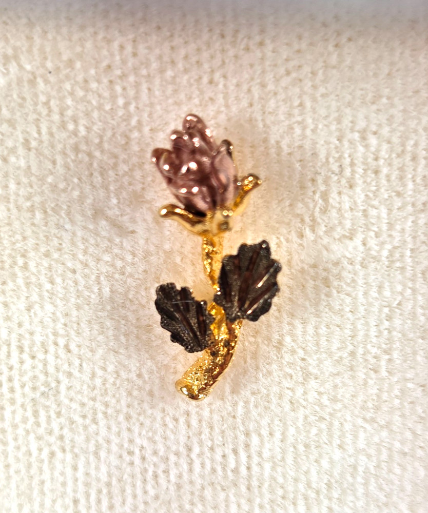 Stamper Vintage 10K Black Hills Gold Rose Tie Tack/Pin – NIB (CP110)