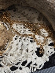 Vtg Sarah Coventry 1977 Rose Marie Cameo Rose Pendant Goldtone 23” Necklace P45