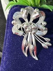 Vintage Sterling Silver Leaf & Ribbon Brooch Pendant / Pin, 8g, Mid-Century 2”