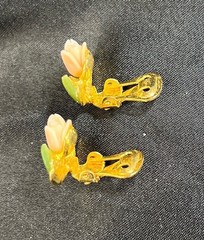 VTG Signed SWOBODA Genuine Carved Jade Coral Flower Brooch Pin Clip Earring Lot