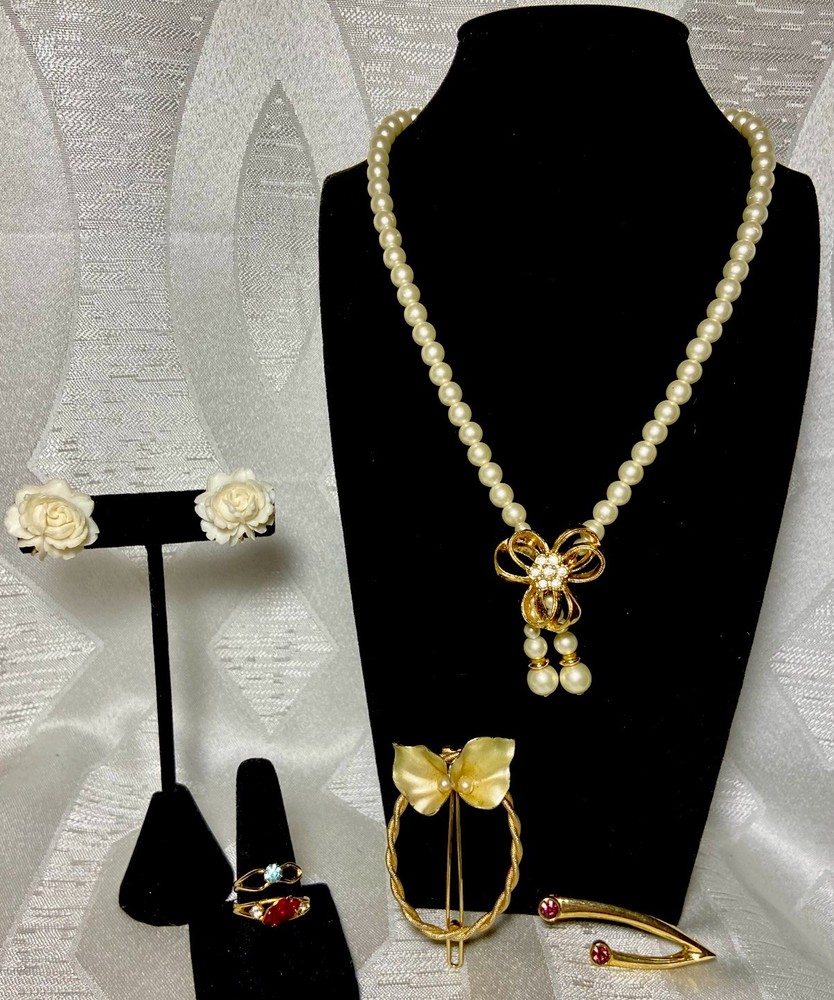 Vintage Jewelry Lot Signed Judy Lee Clip Earrings Necklace Rings Brooch Romantic