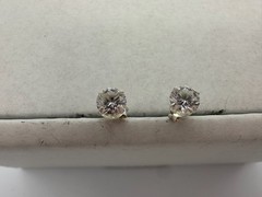 0.66g Vintage Sterling Silver 925 Round Clear Faceted Stud Earrings M