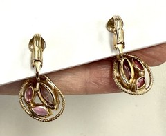 VTG Pink & Lavender Rhinestone Butterfly Brooch ,Clip-On Earrings Set,Gold Tone