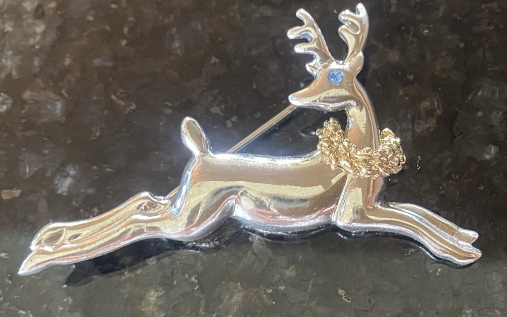 ALWAYS COMBINED SHIPPING VTG Silver & Gold Tone Flying Reindeer Lovely Blue Eye