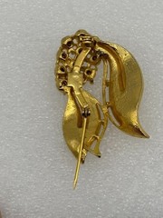 Vintage Unsigned Demi Parure Brushed Gold-Tone Leaves Rhinestone Brooch Clip Ear