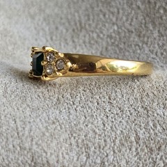 Vintage Gold Toned Monet Ring Size 7 Emerald Color Stone
