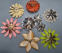Vintage Enamel Metal Flower Brooch Lot of 7 Pcs, 1 Pair Matching Earrings