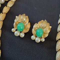 Vtg Gold Jade Glass Faux Pearl Green Mogul 3 Strand Necklace Earrings Set