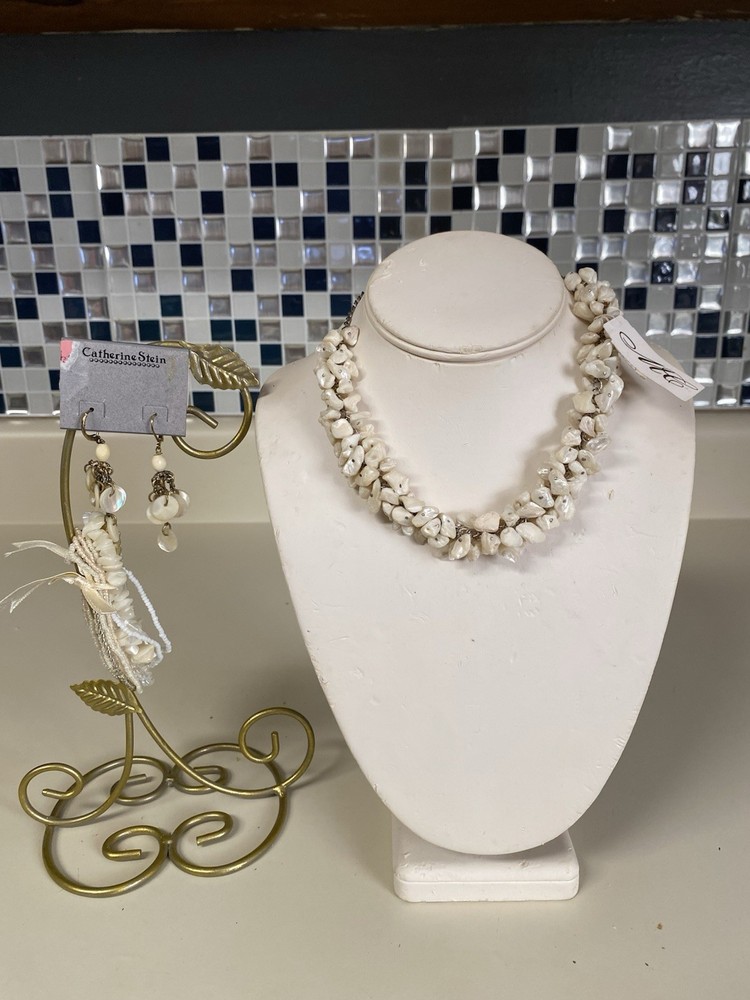 MermaidCore Mermaid Ivory Shell Chips Statement Necklace VTG Beach Surf Earrings