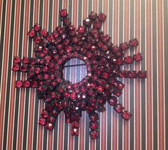 RARE GARNET RHINESTONE VINTAGE FRINGE BROOCH JAPPANED