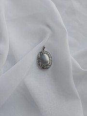Marathon Sterling 925 Locket Ornate Engravable Repousse Flowers