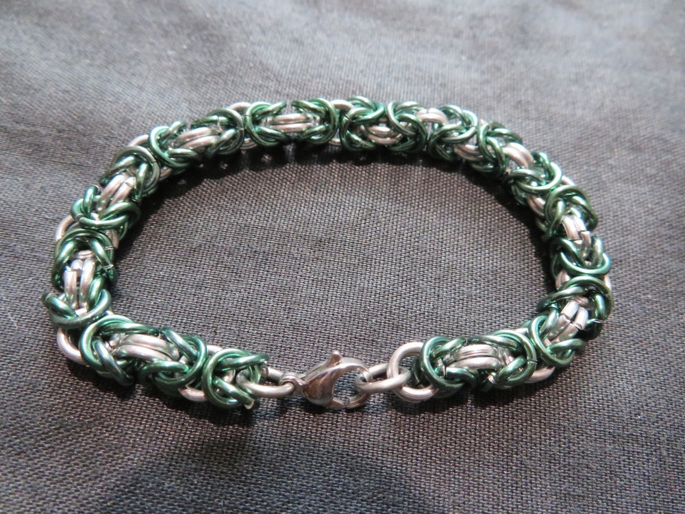 Green & Silver Base Metal Byzantine Chain 6.75″ Bracelet, Lobster Claw Clasp