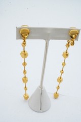 Vintage Clip On Earrings Gold Tone Z7