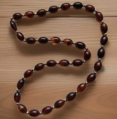 Vtg Mid-Century Faux Amber Lucite Necklace Statement Rootbeer Barrel 24″ 30g