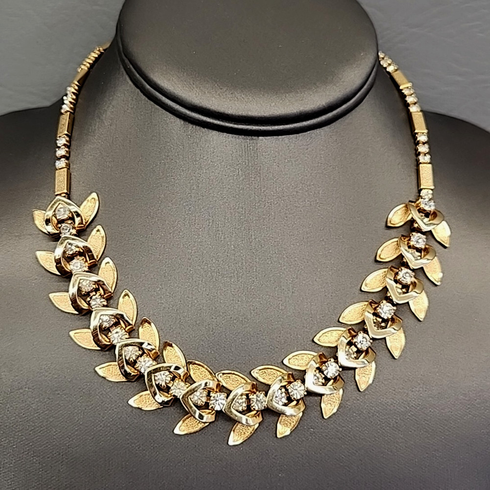 Vintage Linked Necklace Fold Over Gold Tone Textured Clear Rhinestones 16″