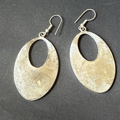 Vintage 70s Alpaca Earrings Modern Cut Away OVAL Enamel Inlaid MOP Silver 2″