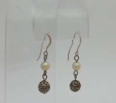 VTG 925 Faux Pearl Drop Earrings 1.5in Sterling Silver 7gtw Pattern Bead Artisan